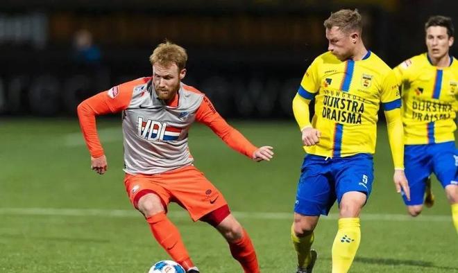 际巡回赛中 际巡回赛中